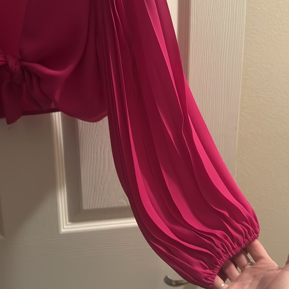 EXPRESS Beautiful Tie Front Cropped Top Size M - Picture 4 of 5